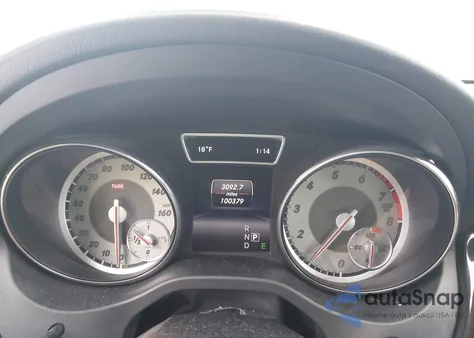 2015 Mercedes-Benz Cla 250 4Matic z USA, uszkodzony, nr VIN WDDSJ4GB5FN181926